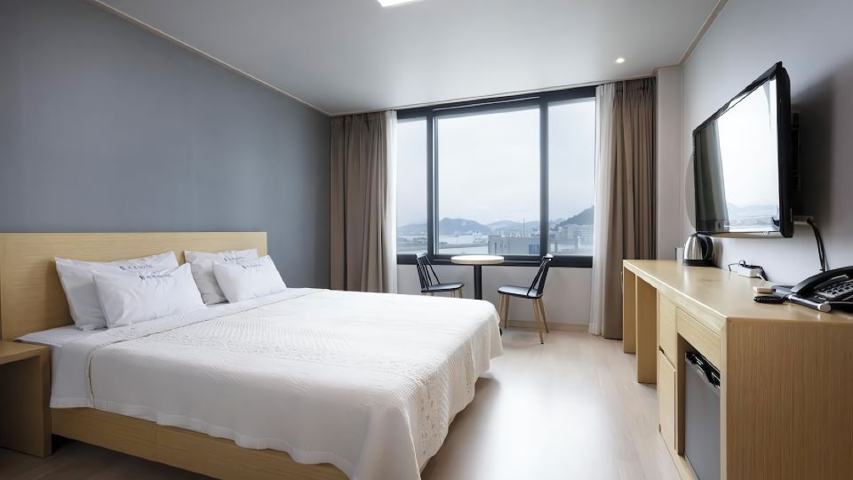 Busan Yeongdo Beach