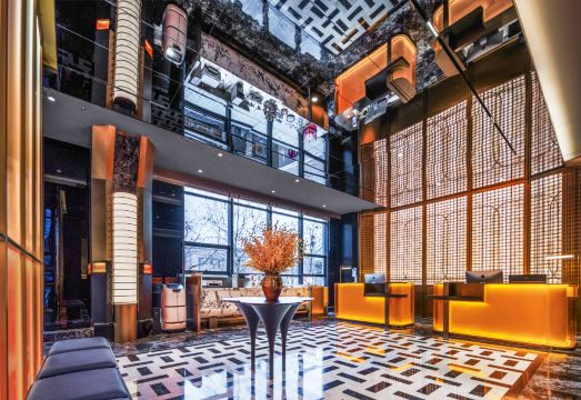 4. 윤보 리징 호텔..