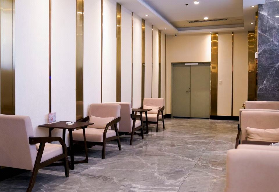 ARMANY HOTEL