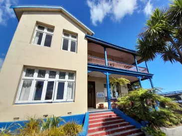 諾亞方舟背包客飯店