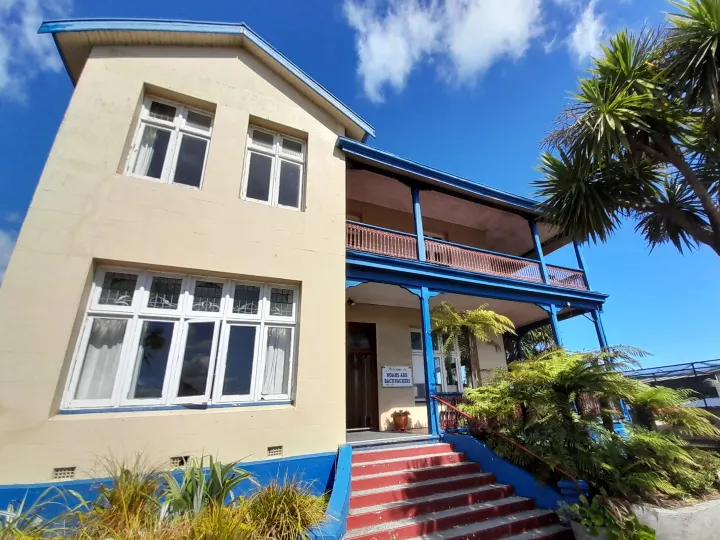 諾亞方舟背包客飯店