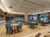 Ramada Hotel Zhangjiajie (Tianmen Mountain Cable Car Station) Hotels in Zhangjiajie