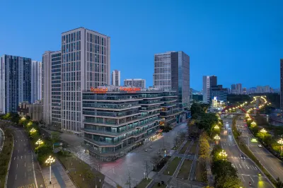 Ramada Guangzhou Huangpu Hotel dekat Guangdong Polytechnic College of Agriculture， Industry and Commerce (East to Qiaojian Lvye Mountain Villa)