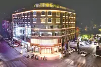 Yayue Hotel (Yulin Rongxian Railway Station Branch)