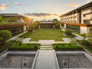 Yishui Grand Hotel
