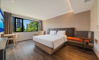 HanTing Hotel (Shaoxing Renmin West Road Lu Xun's Hometown Scenic Spot)