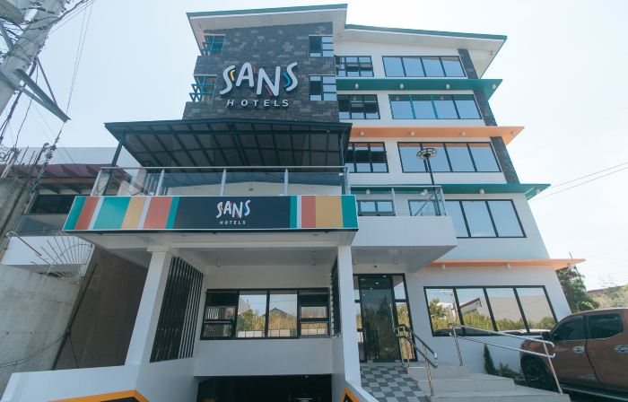 Sans Hotel near Enchanted Kingdom Santa Rosa Laguna