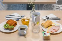 Appart'City Classic Marseille Aéroport - Vitrolles - breakfast