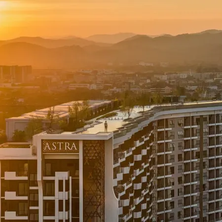 Astra Sky River, Luxury apartment, Top pool