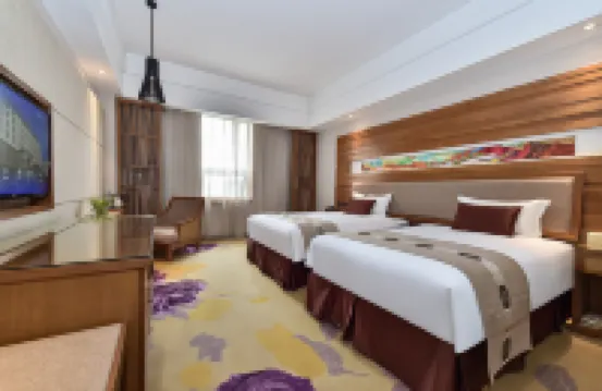 Wanyi Lijing Hotel, Huaxi Park & Shili Hetan Scenic Area, Guiyang (Metro Station nearby) Hotels near Flower Stream Park