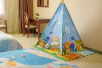 Yangjiang Yintai Hotel (Baili Plaza Branch)