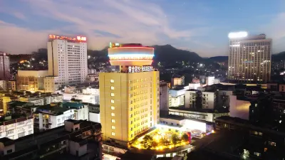 Gold Tea Is Pieasing Fashion Hotel