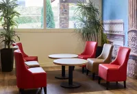 B&B 호텔 마른-라-발레 셀레