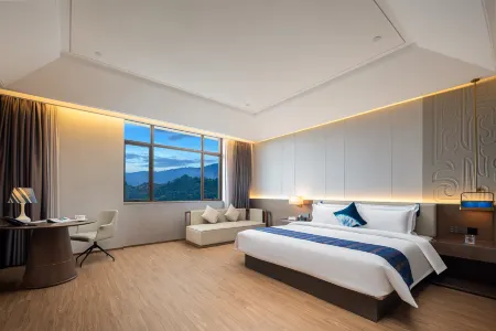 Mi Lan International Hotel