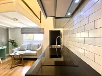 Signy House Hotel & Apartments Bạch Đằng River - Đoàn Như Hài Các khách sạn gần Tượng Nguyễn Tất Thành