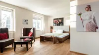 Kunsthotel "Drei König" am Marktplatz Stadt Lörrach Hotel dekat Vogelpark Steinen
