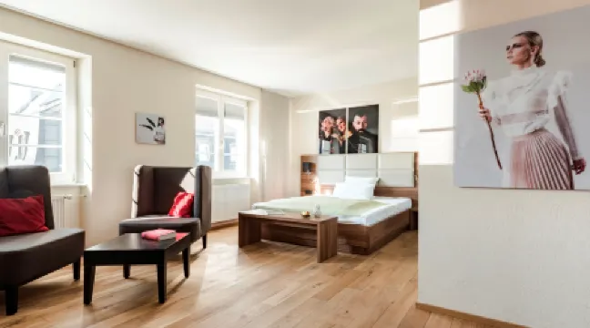 拉赫鎮集市廣場三王孔斯特酒店