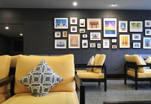 붓사라캄 호텔 로비