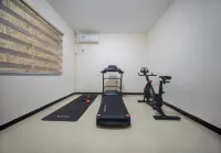 Shuimo Lanting Inn (Inside Taierzhuang Ancient City Scenic Area) - Homestays