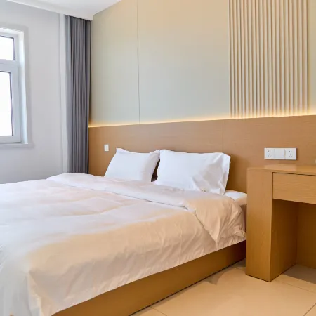 Fengning Defeng Manor