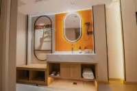 ChengDun Hotel Отели рядом с достопримечательностью «Скульптура матери Желтой реки»