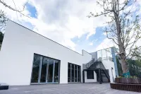 Deep Hot Spring Hotel