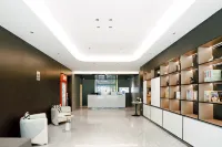 riverside holiday hotel