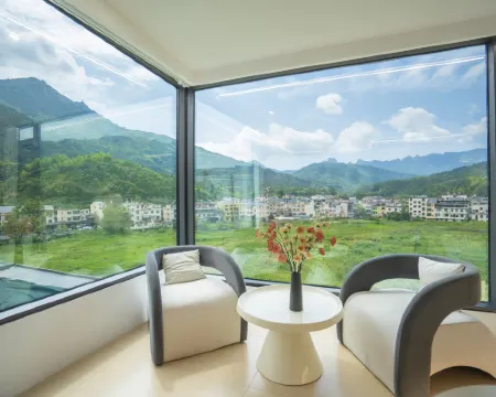 Wangxiangu Zhonglou Homestay(Wangxiangu Scenic Area) โรงแรมในซ่างเหรา