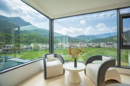 Wangxiangu Zhonglou Homestay(Wangxiangu Scenic Area)