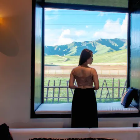 Guoluo Zhuosa Pastoral Snow Mountain Ranch Homestay