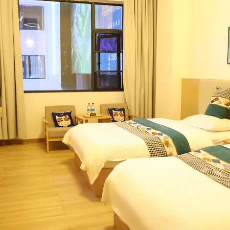Zhenkang Chaxiang Business Hotel