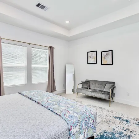 Modern getaway near downtown and airport