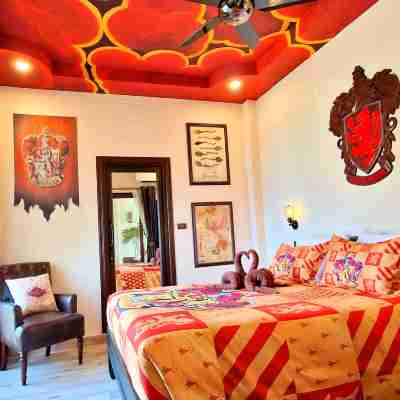 POTTERLAND 芭達雅步行街豪華泳池別墅 Rooms