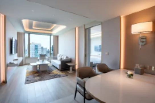 Grande Centre Point Prestige Bangkok Hotels near Thao Maha Brahma