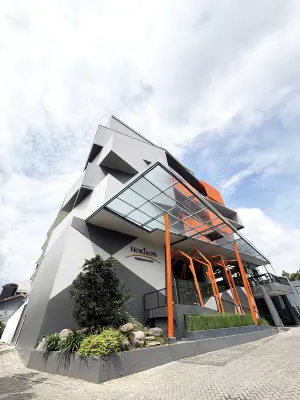 Horison Trunojoyo Batu Malang Hoteles en 