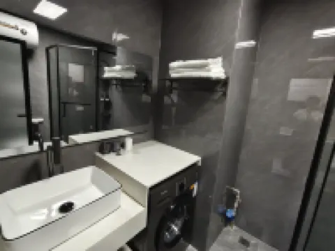 Ruili Lianghao Anxin Smart Apartment