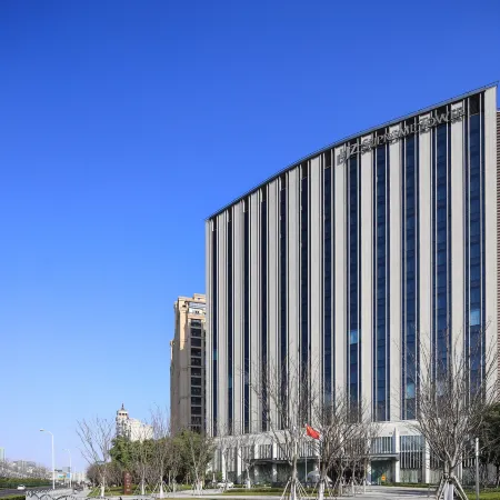 LJZ Supreme Tower Hotel(SHANGHAI New International Expo Centre) Отели рядом с достопримечательностью «Торговый центр Kerry Parkside»