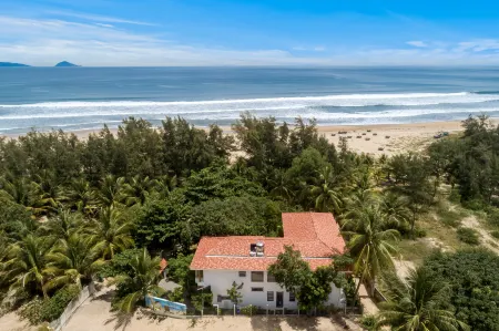 Beachfront Poolvilla - Lac Villa