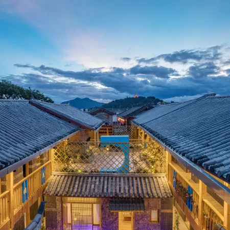 Honghua Hotel (Lijiang Old Town Light Luxury Branch)