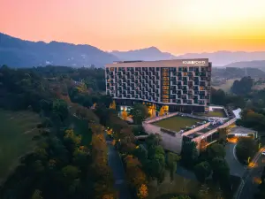 포 포인츠 바이 쉐라톤 청두 푸장 리조트