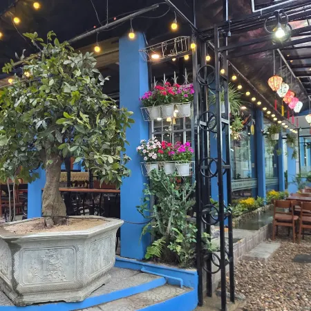 SHARE Hostel & Coffee