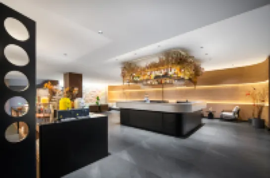 Zhuying Wanghe Garden Hotel (Luoyang Luoyi Ancient City Li Jing Gate Cross Street Branch）