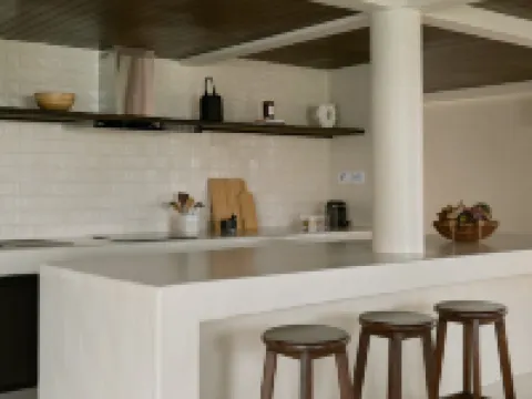 Mola-Mola Beachfront Villa by Yudee Assets โรงแรมในอำเภอ ท่ายาง