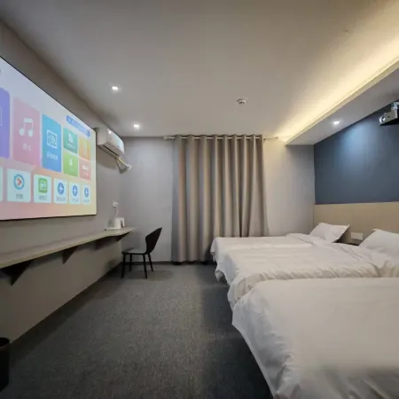 Elong ME Hotel (Donghai Gaotiezhan)