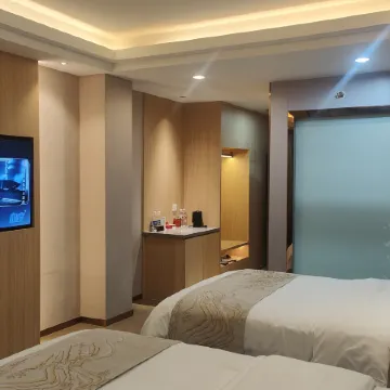 HAPPINESS HOTEL