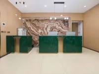 Tuke Light Stay Hotel (Weifang Railway Station North Square Taihua City Branch) Hotels in Weifang