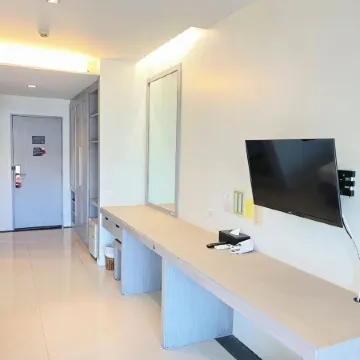 Phuketa Hotel Phuket Town Отели рядом с достопримечательностью «Центр распродаж Premium Outlet»