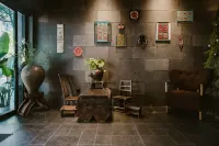Weishan Ancient City · Hualing · Art Space Homestay - bar