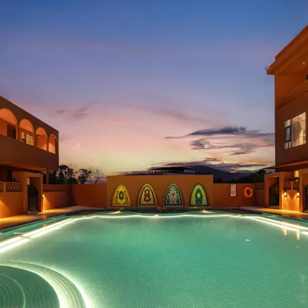Abia Molok Secret Retreat Homestay (Wanning Shimei Bay Circum Island Tourism Highway Branch)