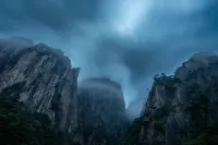 YilaiMinsu - pemandangan pegunungan